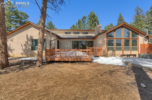 2720 Sunnywood Ave, Woodland Park CO 80863-9401 exterior