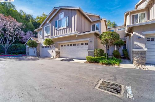 10776 Ruthven Ln, Pleasanton, CA 94568-5506