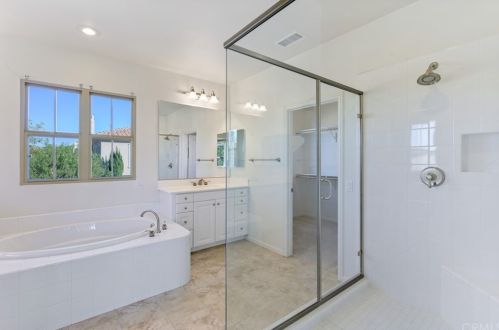 48 Twin Gables, Irvine CA  92620-3506 exterior