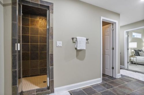 710 Lake Summit Dr, Atlanta GA  30342-1919 exterior