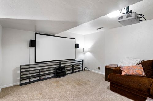 2187 Laver Ct, Sandy UT 84092-4112 exterior