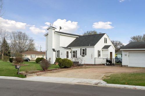 6218 Lilac Dr, Minneapolis MN  55430-2249 exterior