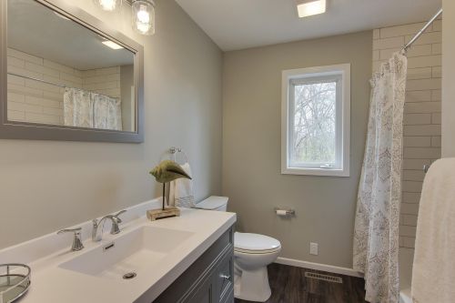 1821 103rd Ave, Minneapolis MN  55433-4745 exterior