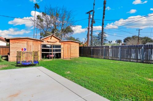 4501 Larchwood Pl, Riverside CA  92506-1189 exterior