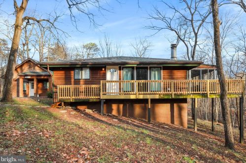 4 Pileated Woodpecker Ln, Hedgesville WV  25427-6232 exterior