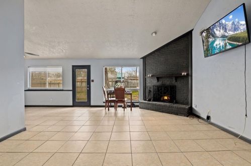 1611 Cantrell, Conroe TX  77301-4008 exterior