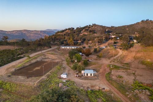 21123 Sutherland Dam Rd, Ramona, CA 92065-5424