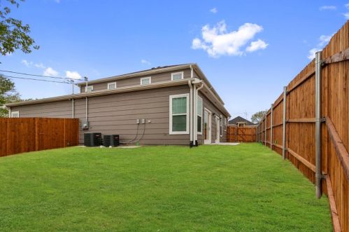 1705 Belzise Ter, Fort Worth TX  76104-5809 exterior