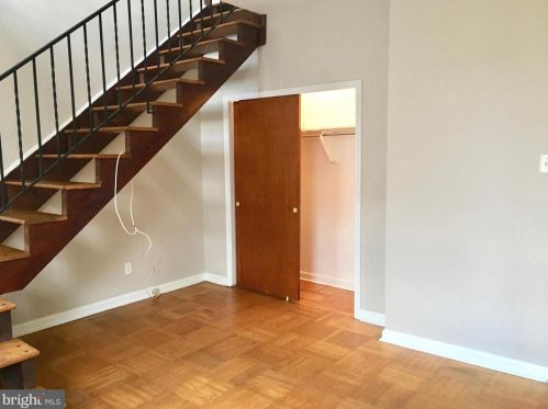 340 12 St, Philadelphia PA 19147-1832 exterior