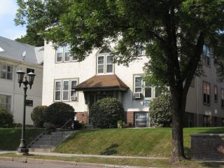 1023 Grand Ave, Saint Paul MN  55105-3065 exterior
