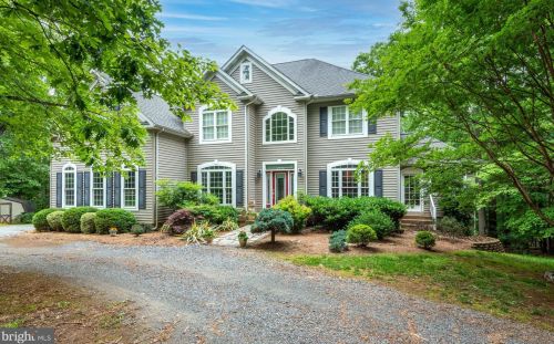 10149 Wesley Chapel Rd, Marshall, VA 20115-2148