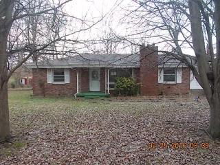 803 Ellington Dr, Lafayette, TN 37083-2004