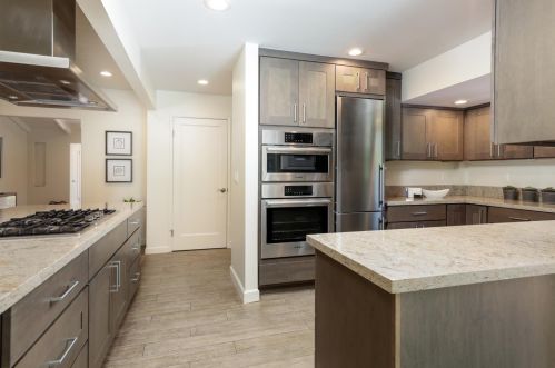 61 Coronado Ave, Los Altos CA  94022-2220 exterior