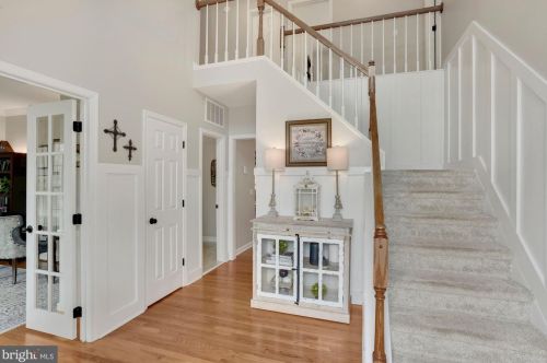 210 Rosemeade Pl, Leesburg, VA 20175-2519