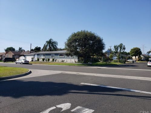 9955 Tecum Rd, Downey, CA 90240-3618