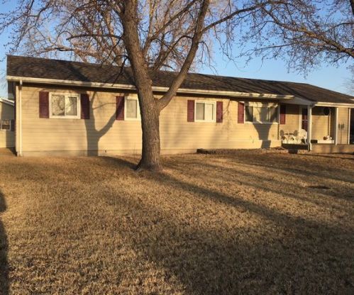 307 Frank St, Holyrood, KS 67450-9701