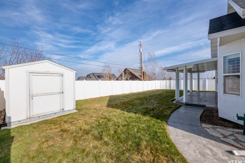 1238 Bateman Pt Dr, Taylorsville UT 84084-2590 exterior