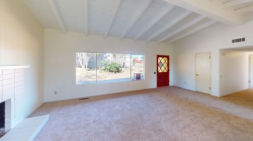 8559 Gardena Rd, Lakeside, CA 92040-5602