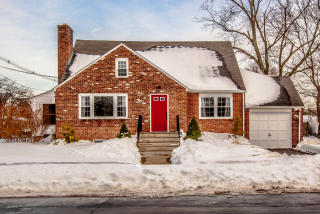 65 Willow St, Millburn, NJ 07041-1112