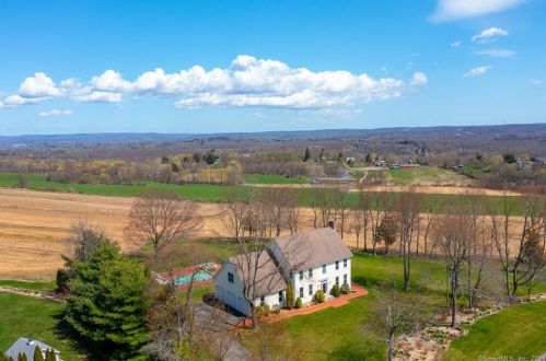 50 Louis Rd, Middlefield, CT 06455-1108