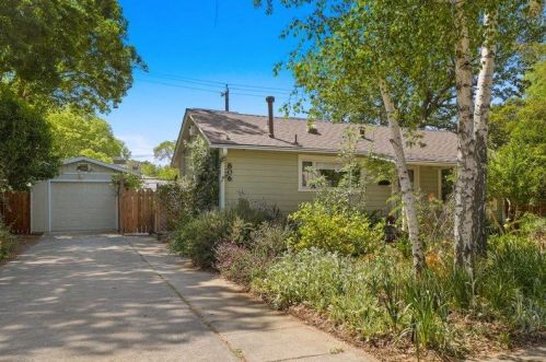 806 11th St, Davis, CA 95616-2019