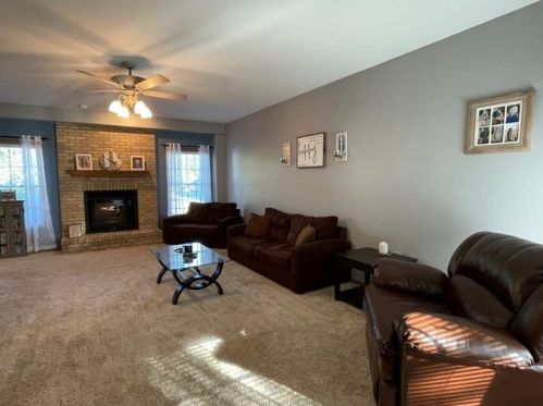 1132 Arbor Ln, Sycamore, IL 60178-2449