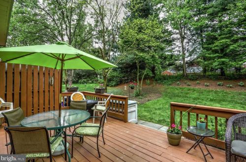 1843 Spring Ridge Ln, Lancaster PA  17603-6794 exterior