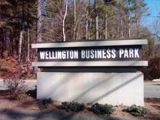 100 Dartmouth Dr, Auburn, NH 03032