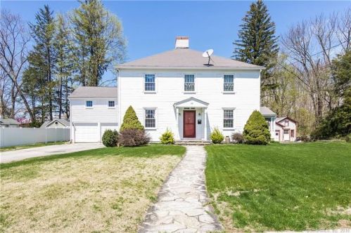 16 Lhomme St, Killingly, CT 06239-3613