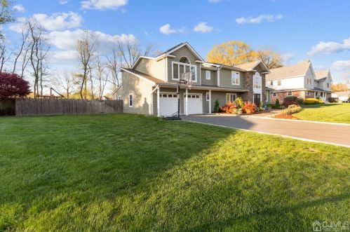 12 Mary Ellen Dr, Edison, NJ 08820-1125