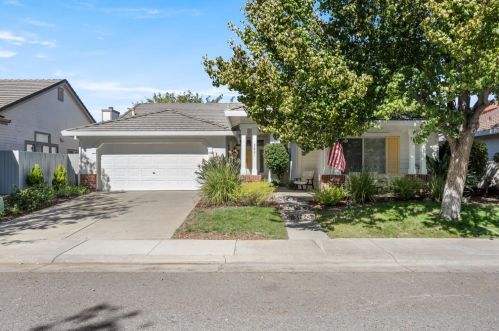3801 Haack Way, Elk Grove, CA 95758-4568