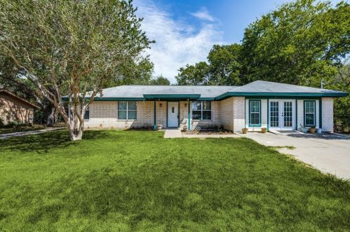 312 Holcombe Dr, Leo, TX 78947-5022