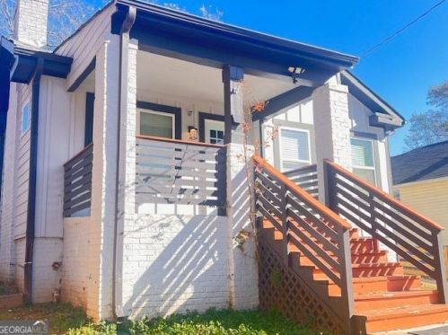 1074 Hobson St, Atlanta GA  30310-2913 exterior