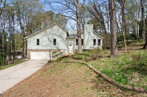 130 Ridgewood Dr, Holly Springs, GA 30188-3826
