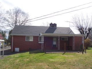 113 Francis Dr, Greeneville, TN 37743-5518