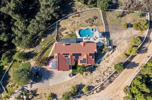 40107 Calle Breve, Temecula CA  92592-8692 exterior