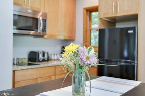 4 Pileated Woodpecker Ln, Hedgesville WV  25427-6232 exterior