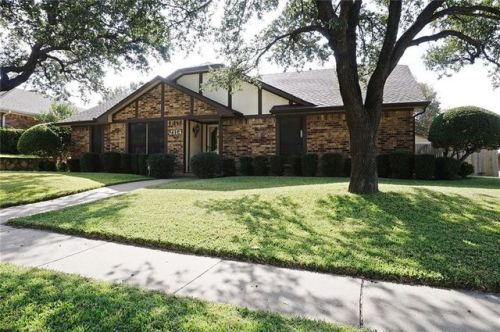 2114 Springwood, Carrollton TX  75006-2804 exterior