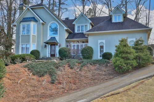 976 Forest Pond Cir, Marietta, GA 30068-4415