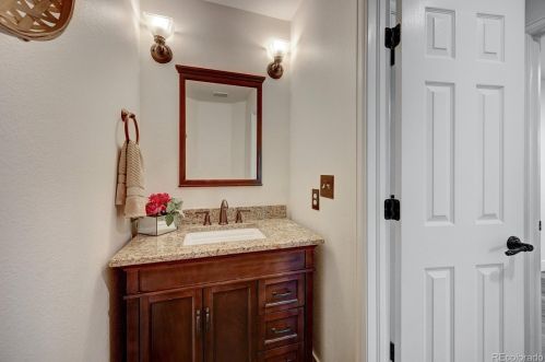 5756 Danube Cir, Aurora CO 80015-5148 exterior