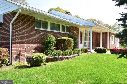 7311 Floyd Ave, Springfield VA  22150-3829 exterior