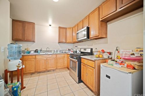 2124 Brownwood Ave, Anaheim CA  92801-5727 exterior