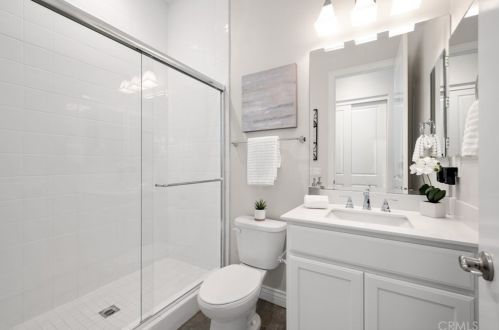 60 Gainsboro, Irvine CA  92620-2187 exterior