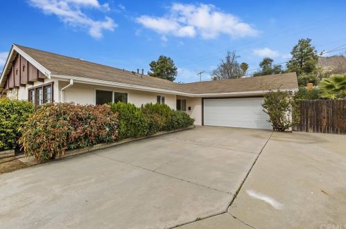 3121 Newell Dr, Riverside, CA 92507-3147