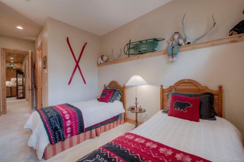 480 2 Cabins Dr, Silverthorne CO exterior