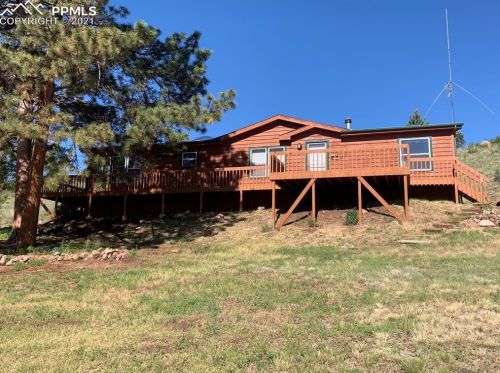 1066 Sioux Rd, Twin Rock, CO 80816-8638