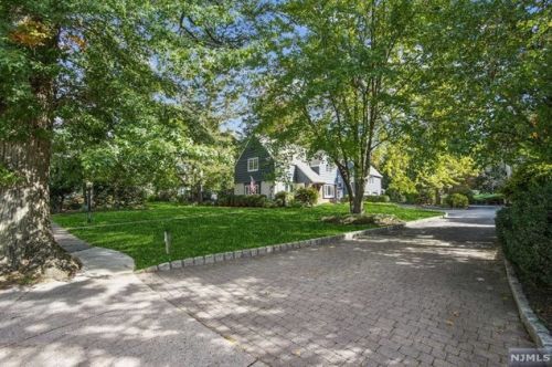 363 Irving St, Ridgewood, NJ 07450-5138