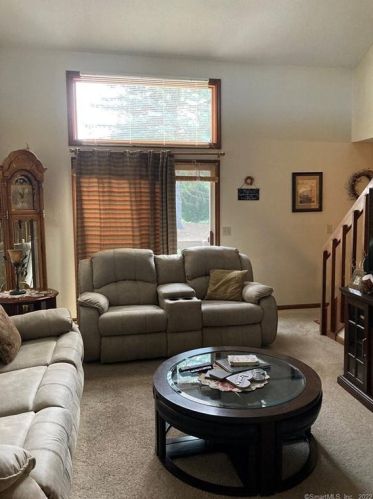 23 Arthur Dr, Wapping CT  06074-3631 exterior