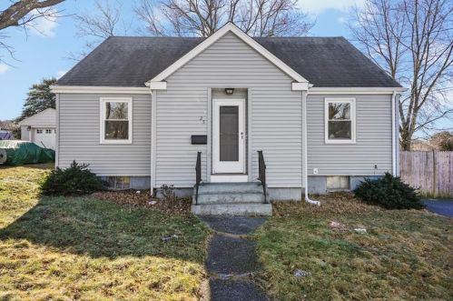 25 Warren Ave, Tiverton, RI 02878-1721