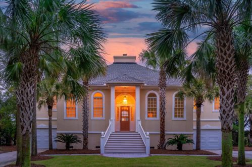 13 Waterway Island Dr, Isle Of Palms, SC 29451-2728